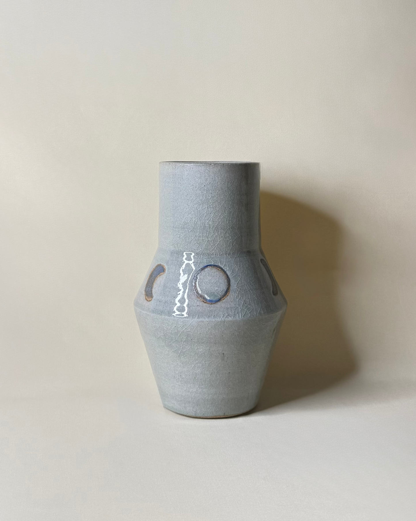 Moon Phase Vase in Earl Grey