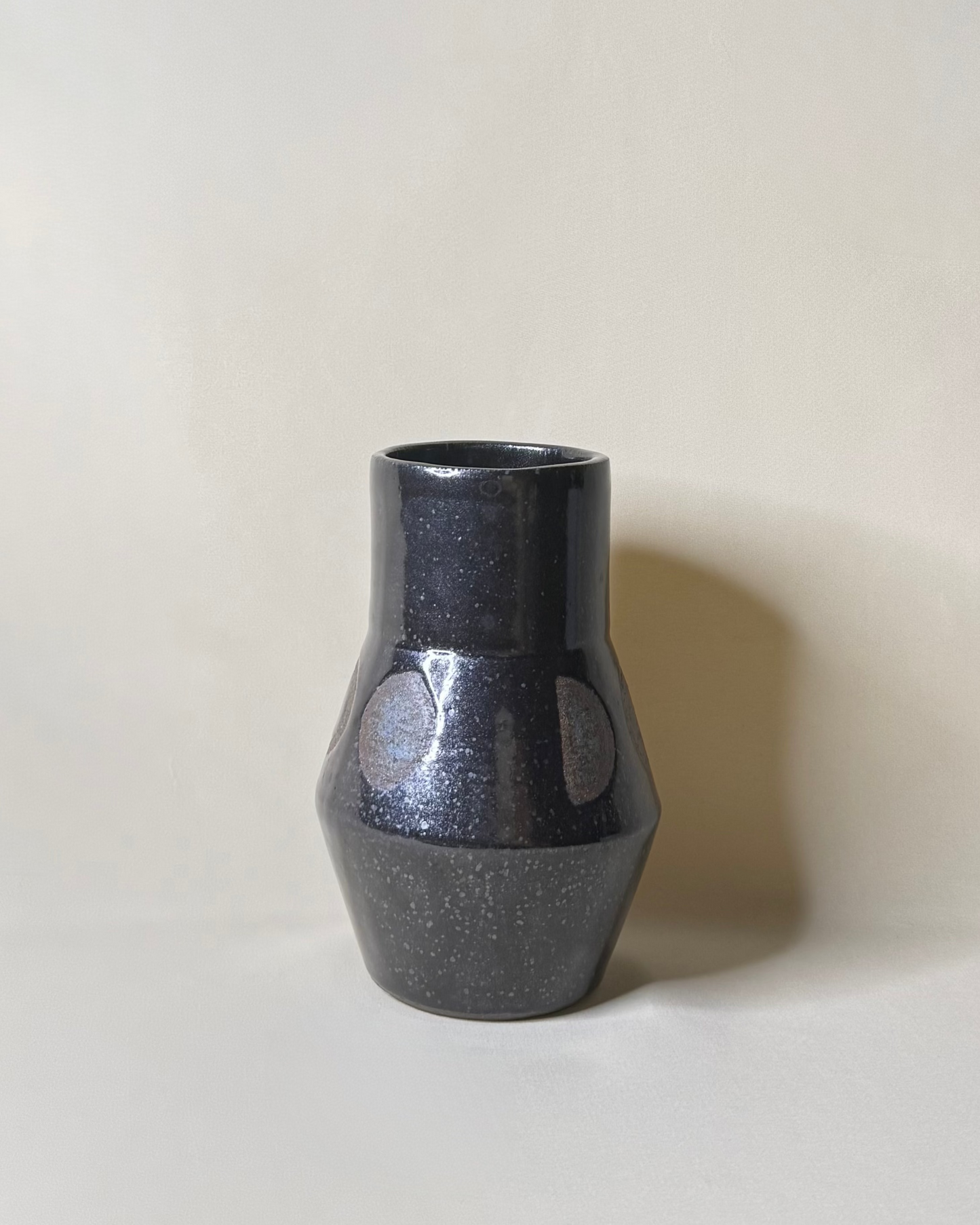 Moon Phase Vase in Charcoal Black